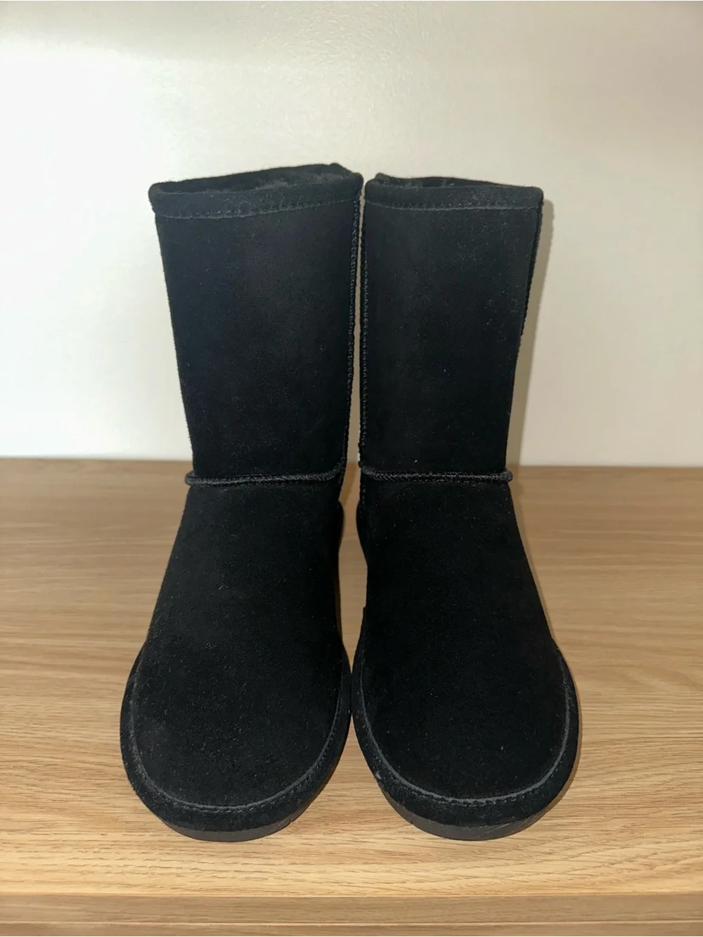 Bearpaw Women’s Elle Short Boots